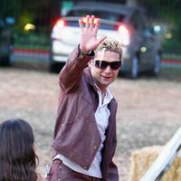 Corey Feldman and his family enjoy the day at Mr Bones Pumpkin Patch | Picture 102335